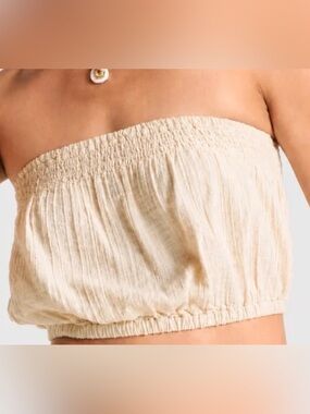 Universal thread, crinkle, cream, bubble hem tube top